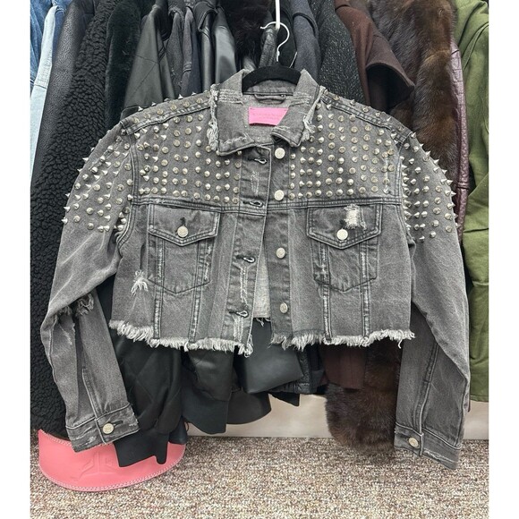 Cropped Distressed Black Jean Silver Studded Jean Jacket Long Sleeve size Medium - Picture 1 of 8